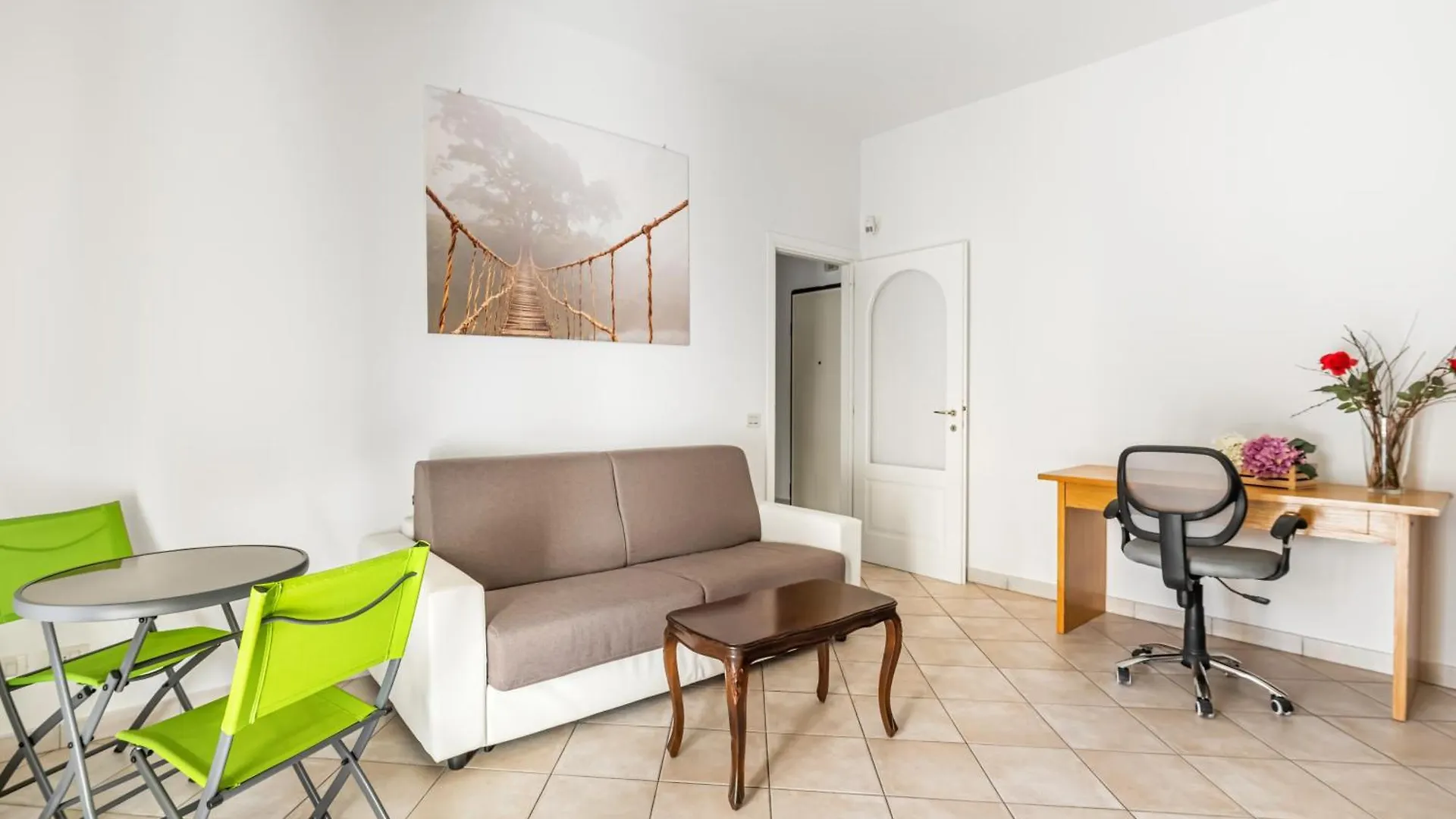 Florence Quiet And Cozy Apartment With Balcony